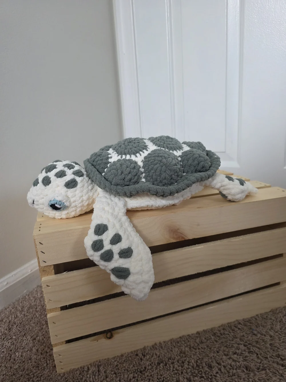 Plush Crochet Turtle Pet Toy - White and Gray